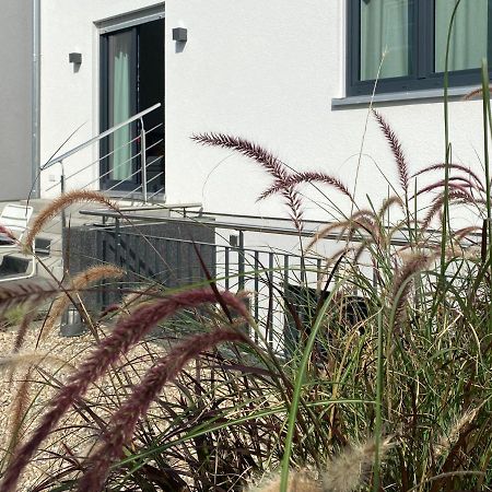 Modernes Apartment, Terrasse Und Garten Am Lilienthalpark Im Suedwesten Berlins Eksteriør bilde