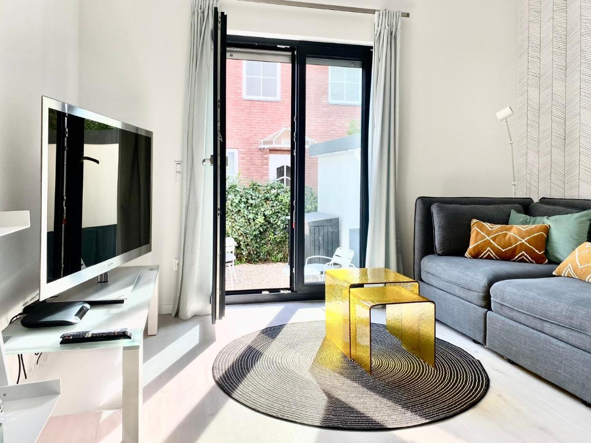 Modernes Apartment, Terrasse Und Garten Am Lilienthalpark Im Suedwesten Berlins Eksteriør bilde