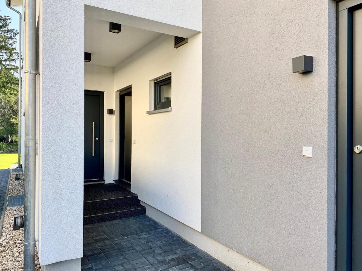 Modernes Apartment, Terrasse Und Garten Am Lilienthalpark Im Suedwesten Berlins Eksteriør bilde