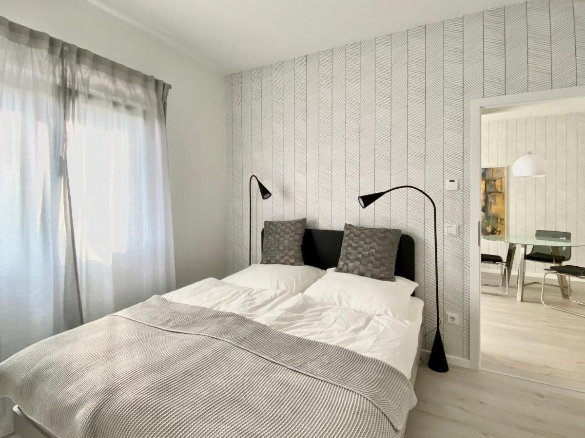 Modernes Apartment, Terrasse Und Garten Am Lilienthalpark Im Suedwesten Berlins Eksteriør bilde